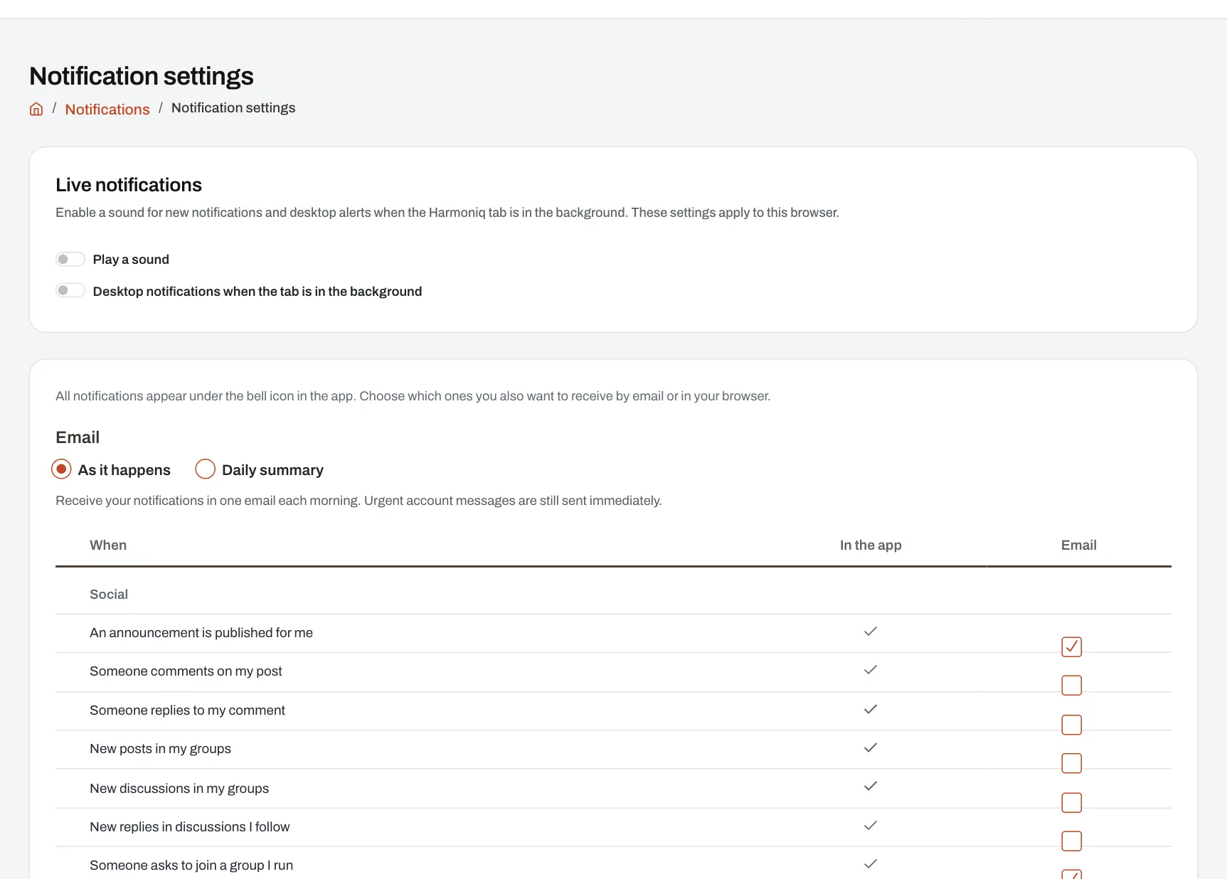 Notification settings for each event type: live alerts, immediate emails or a daily summary.